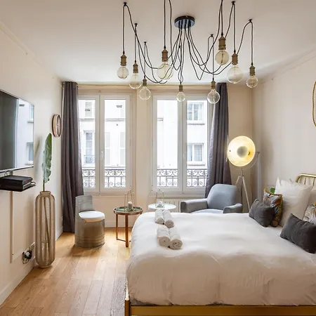 The Charming Rue Cler