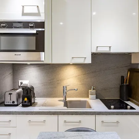 The Charming Rue Cler Apartment *