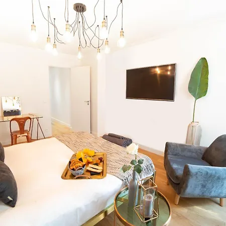 The Charming Rue Cler Paris