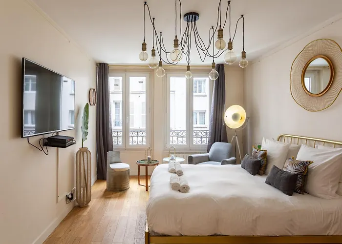 The Charming Rue Cler