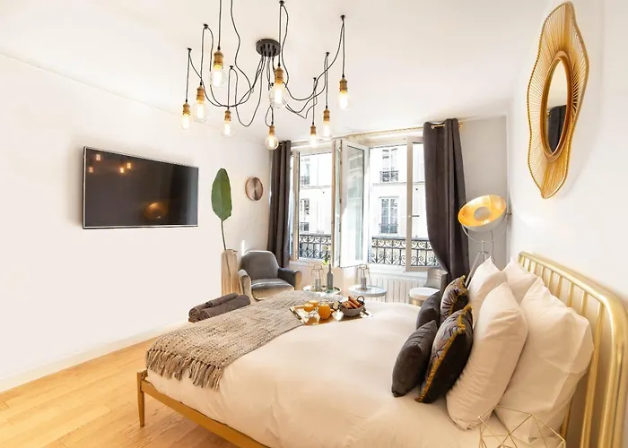 The Charming Rue Cler * Paris