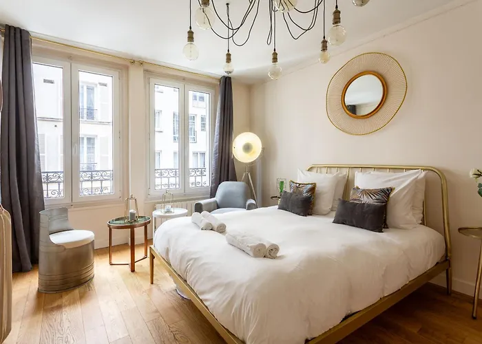 The Charming Rue Cler * Paris